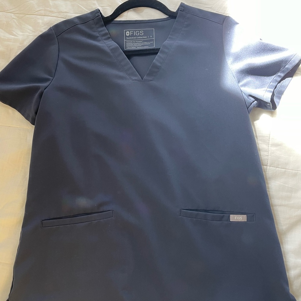 Figs Technical Collection Scrub Top